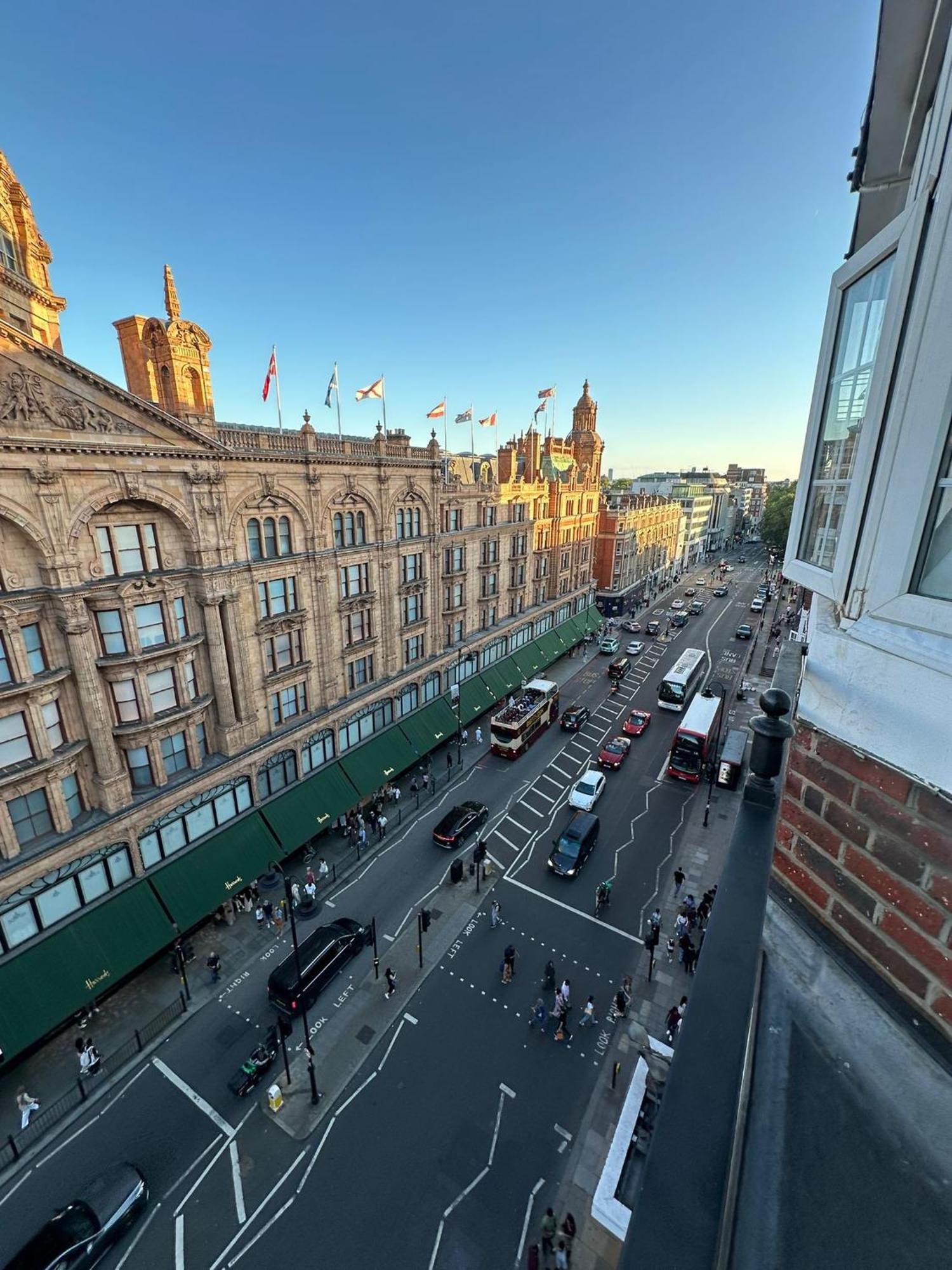 Knightsbridge Luxurious - Facing Harrods Apartament *