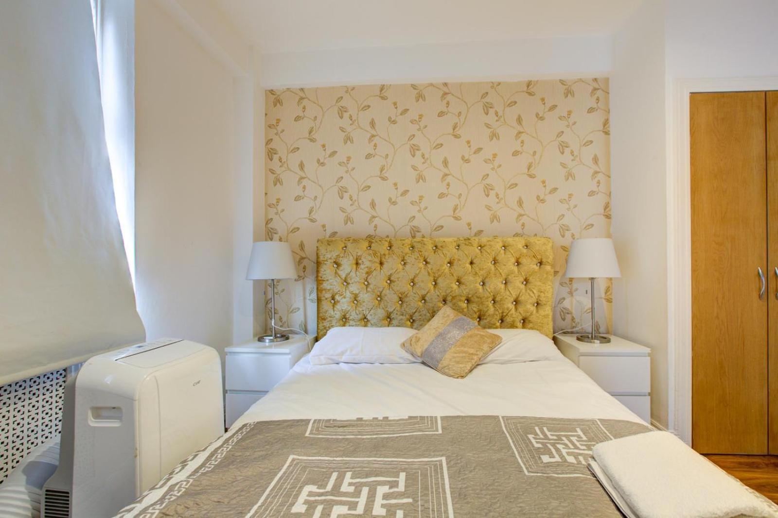 Knightsbridge Luxurious - Facing Harrods Apartament *